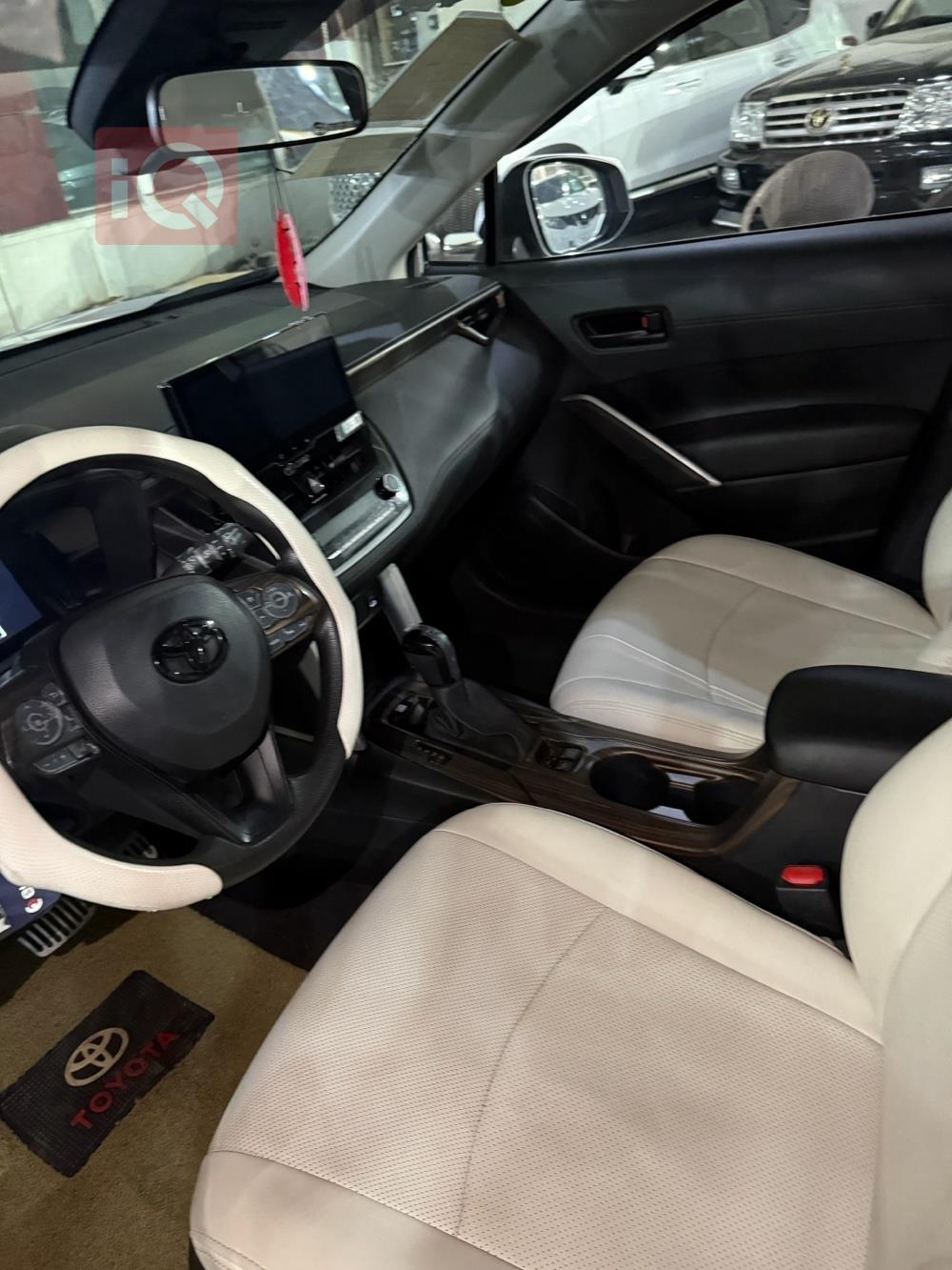 https://cdn.iqcars.io8f4202ba-aec1-43d3-84ff-3a631b89a6a7_3.jpg